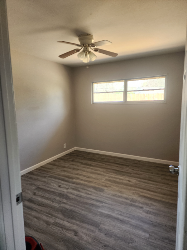 10000 Dellridge Ln - Photo 2 of 8