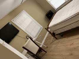 featured image of 1045 Ontario St