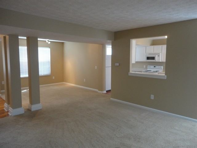 12700 Hearthstone Dr - Photo 2 of 18