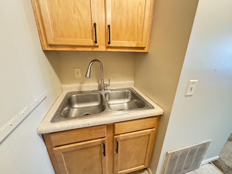 1425 G St #6 - Photo 4 of 10