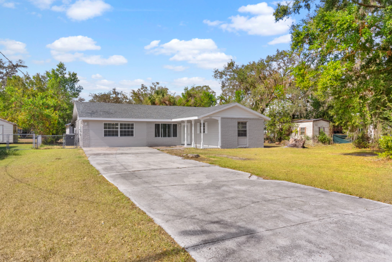 815 N Hendry Ave - Photo 2 of 20