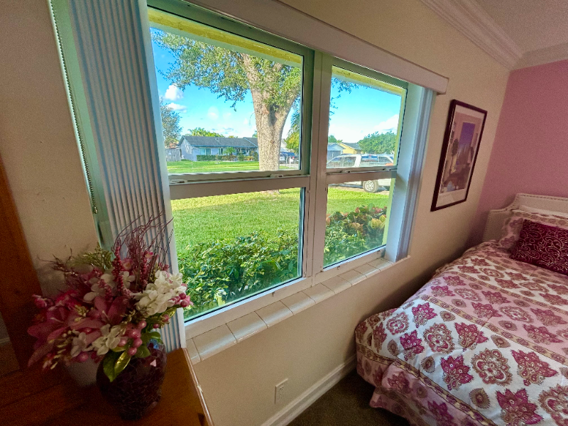 9512 Saddlebrook Dr - Photo 7 of 19