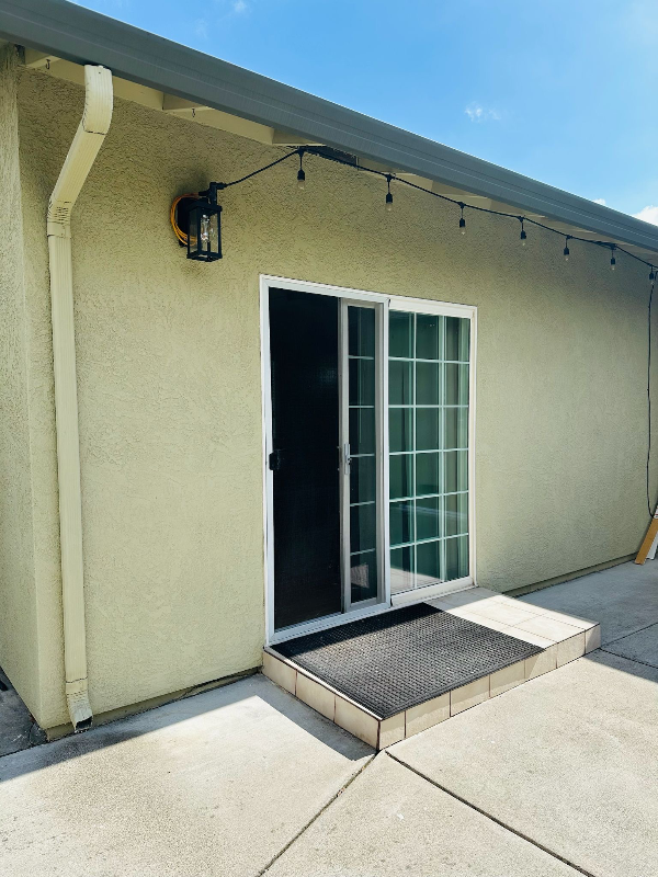 3903 Manzanita Ct - Photo 4 of 11