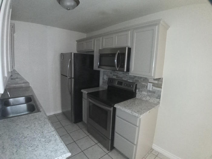 401 Sunset Ln #E - Photo 5 of 8