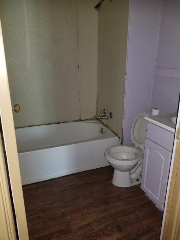 2404 Perry St #2 - Photo 3 of 6