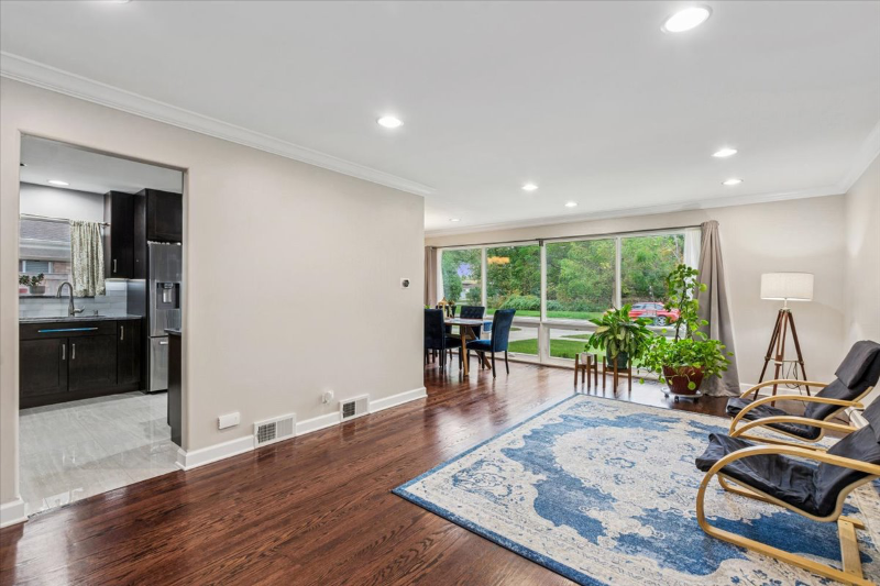 9107 Meade Ave - Photo 3 of 20