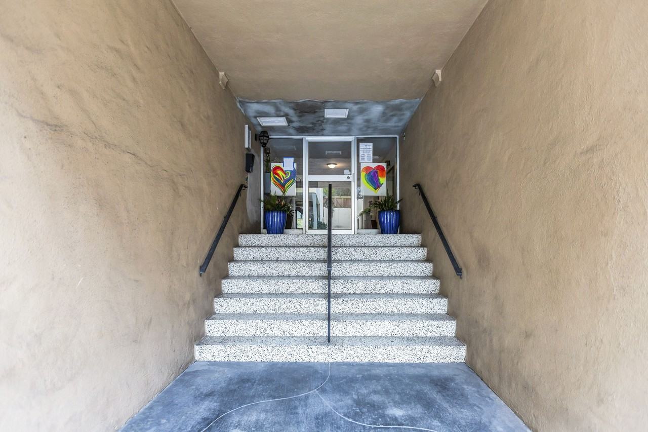 10 Glendale - Photo 2 of 4