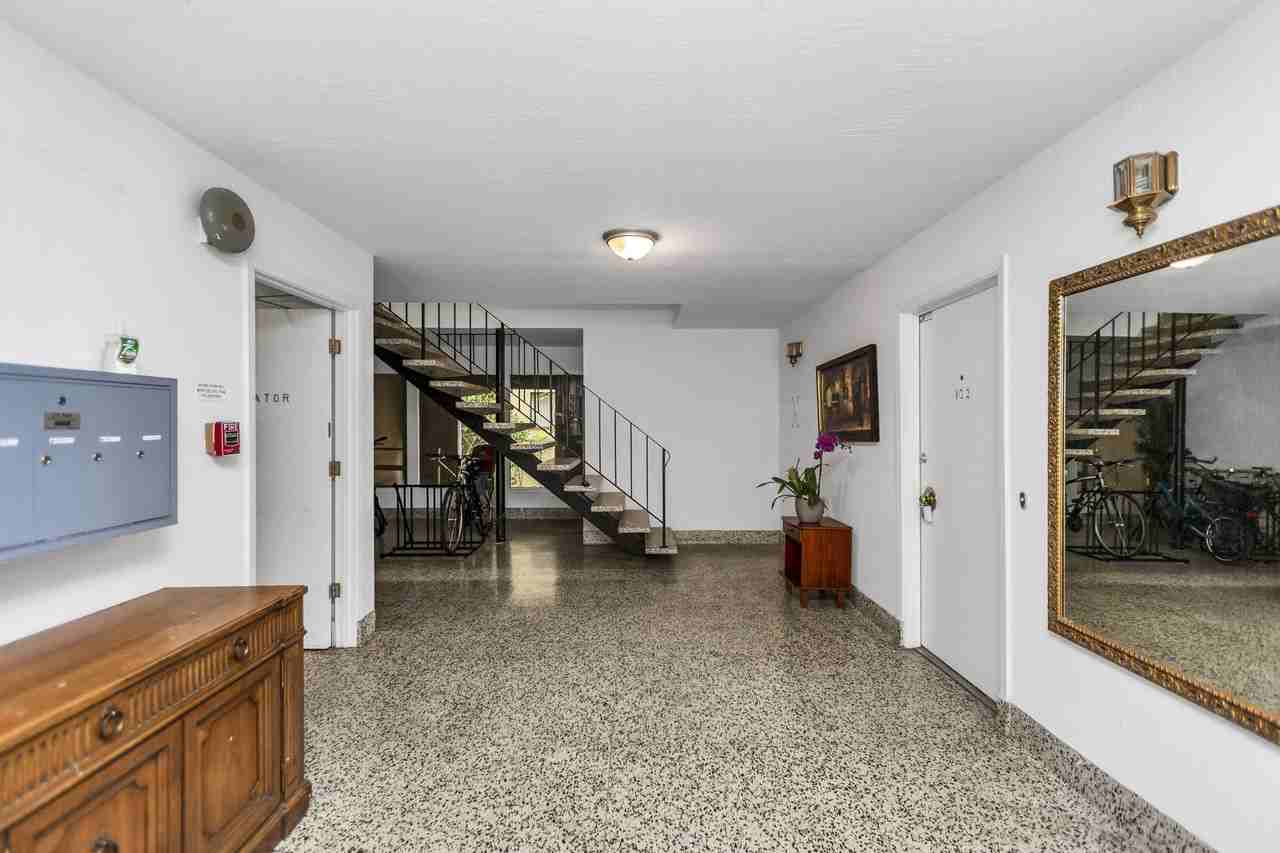 10 Glendale - Photo 3 of 4