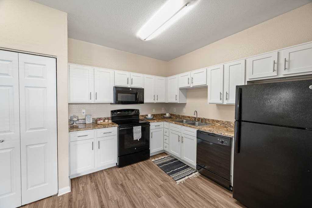 South Shore Lakes - Photo 6 of 31