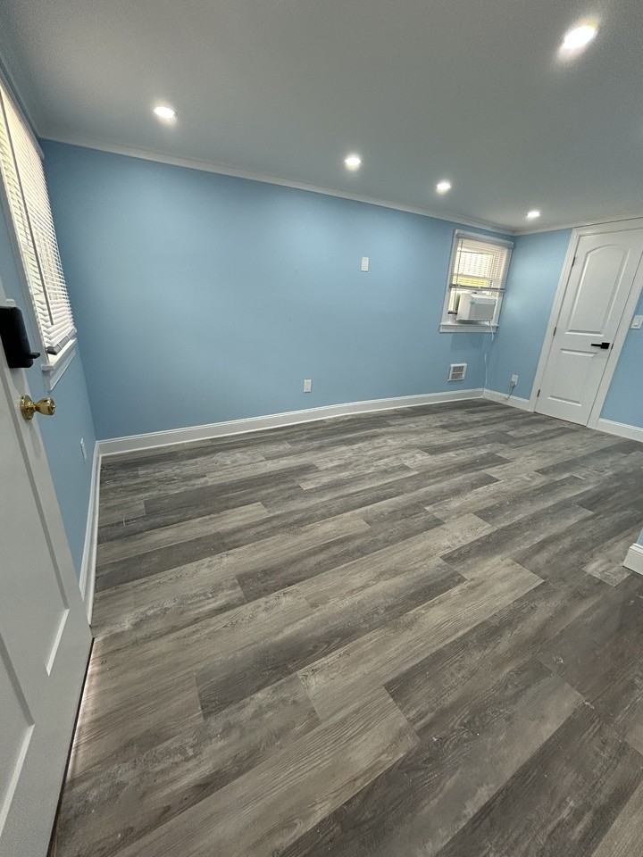 51 Franklin Ave #A - Photo 3 of 10