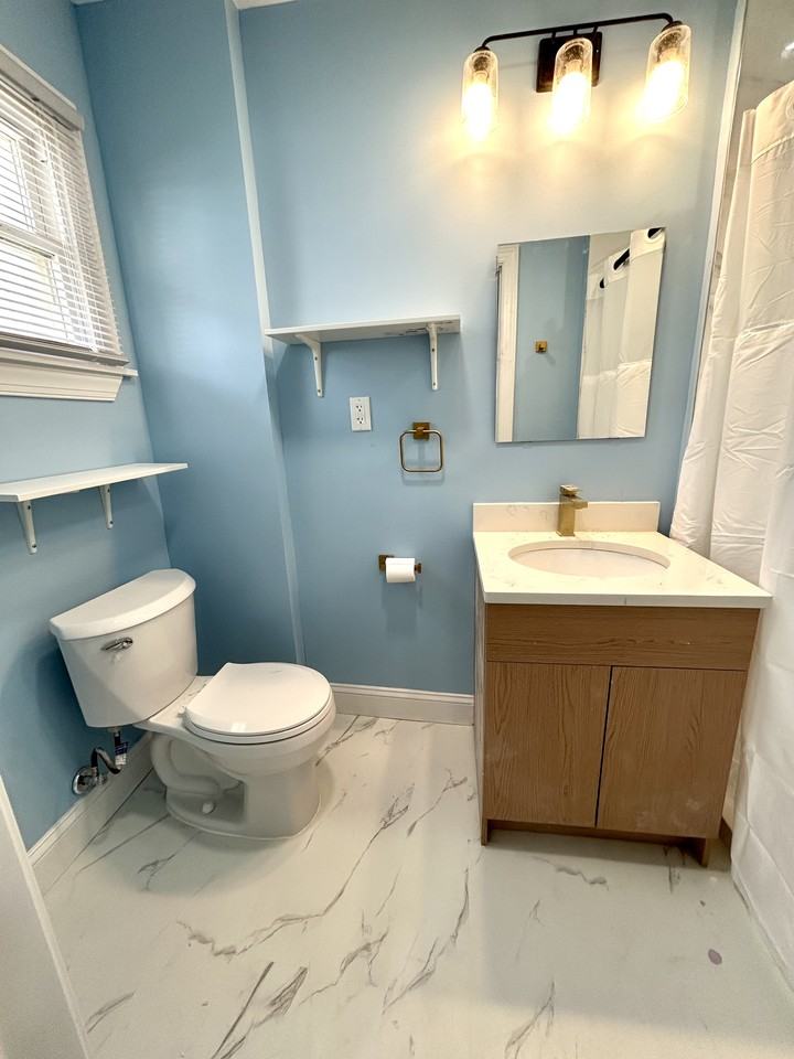 51 Franklin Ave #A - Photo 5 of 10