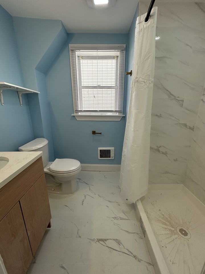 51 Franklin Ave #A - Photo 6 of 10