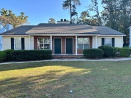 featured image of 5 Wooddale Dr Apt B #Apt B