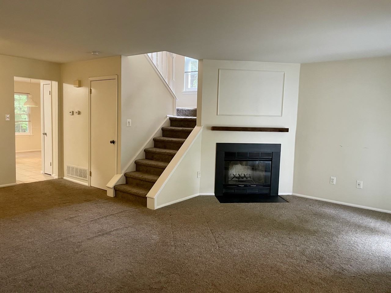 62 Winstead Dr - Photo 3 of 19