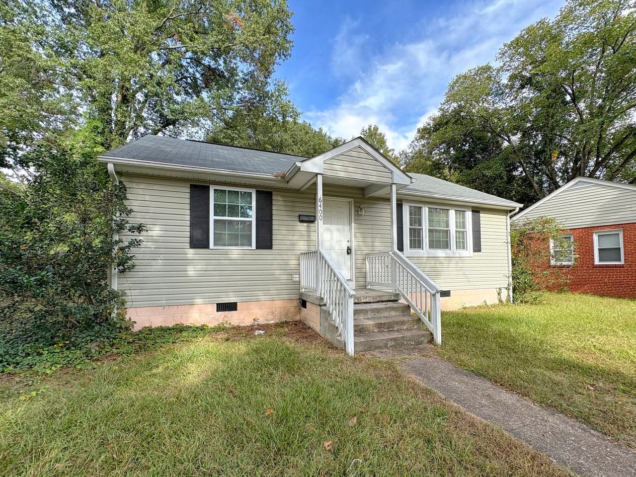 6400 Kensington Ave - Photo 2 of 24