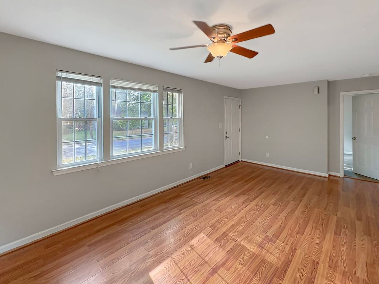 6400 Kensington Ave - Photo 3 of 24