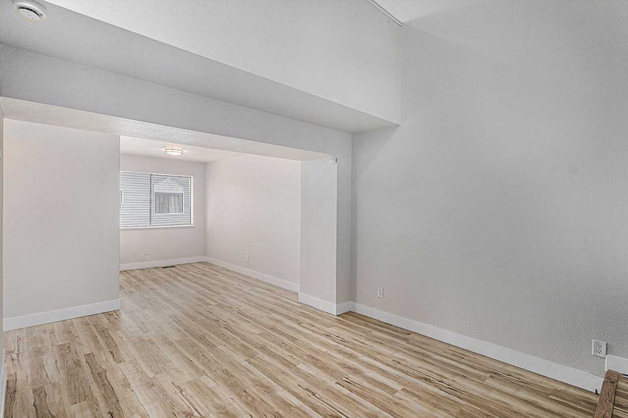 228 South Nome Street - Photo 6 of 23