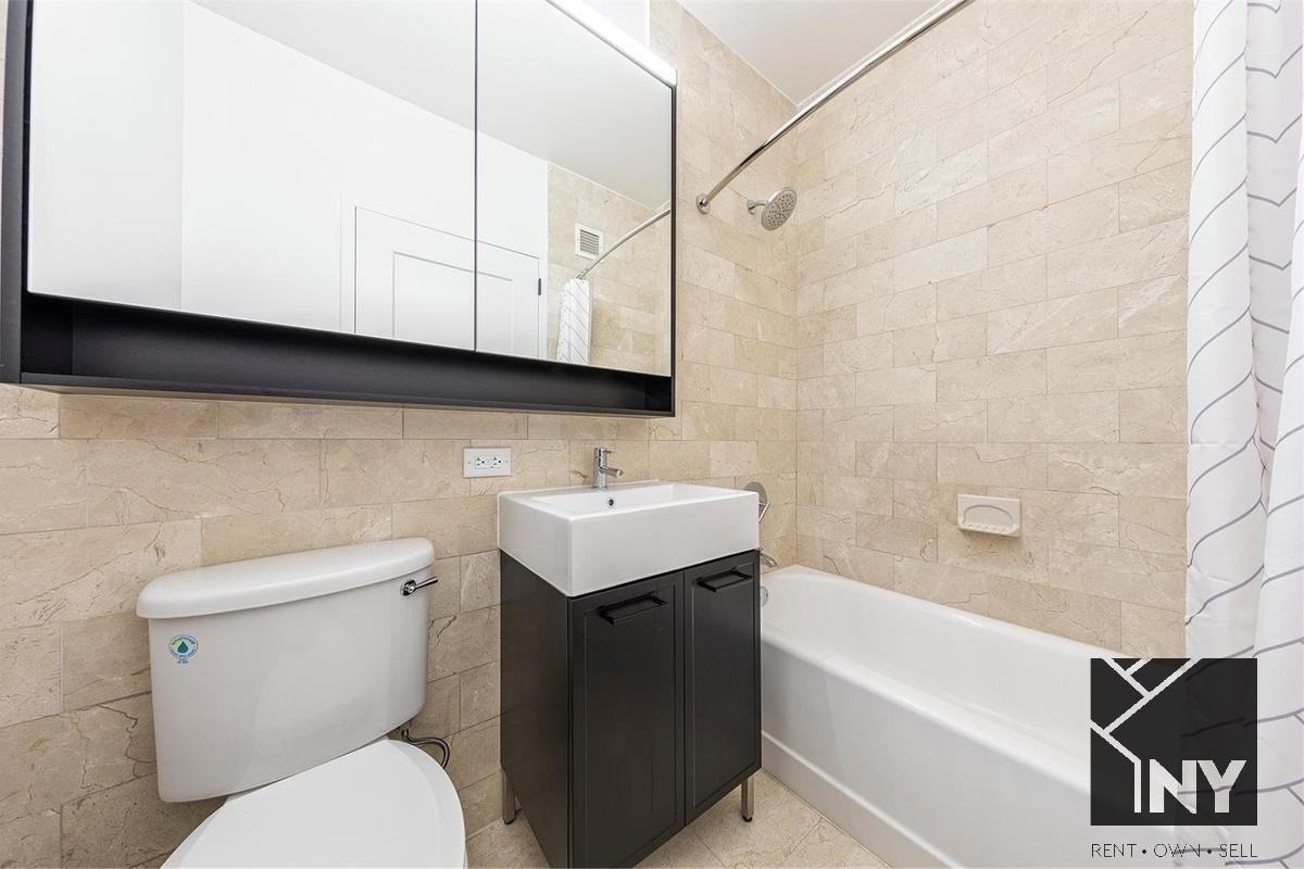 Nassau St & Ann St #319 - Photo 5 of 5