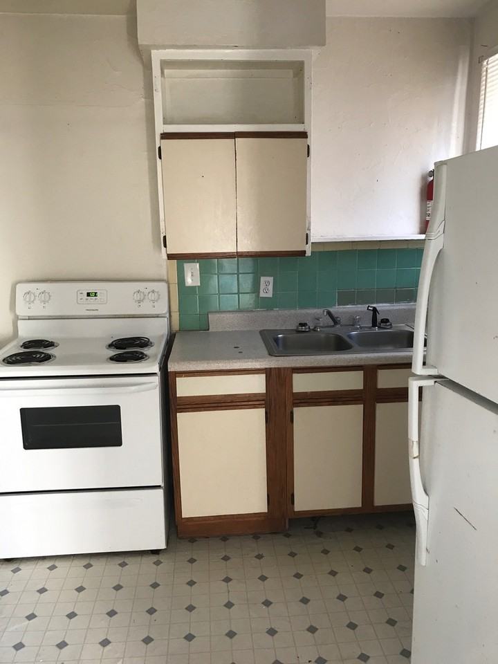 1229 E 55th St - Photo 3 of 7