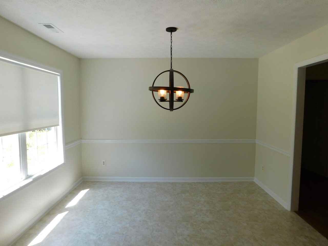 1005 Locust Ct - Photo 6 of 31