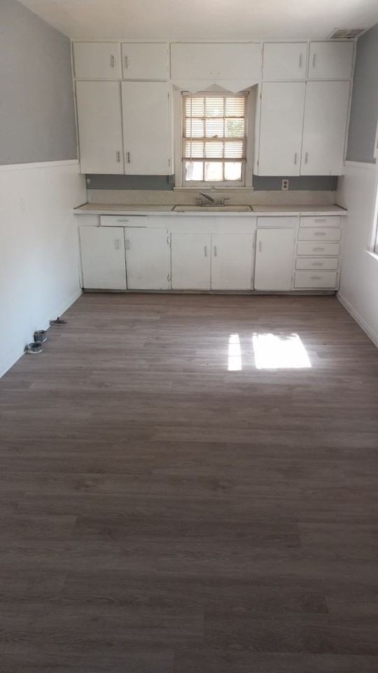 2119 37th St - Photo 7 of 9