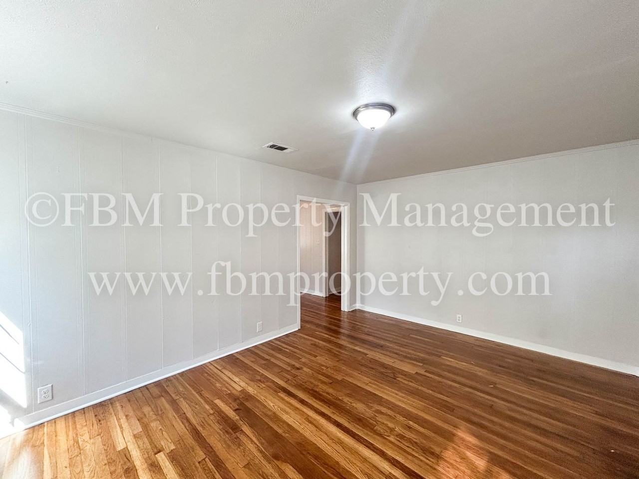 608 West Lake Street - Photo 6 of 22