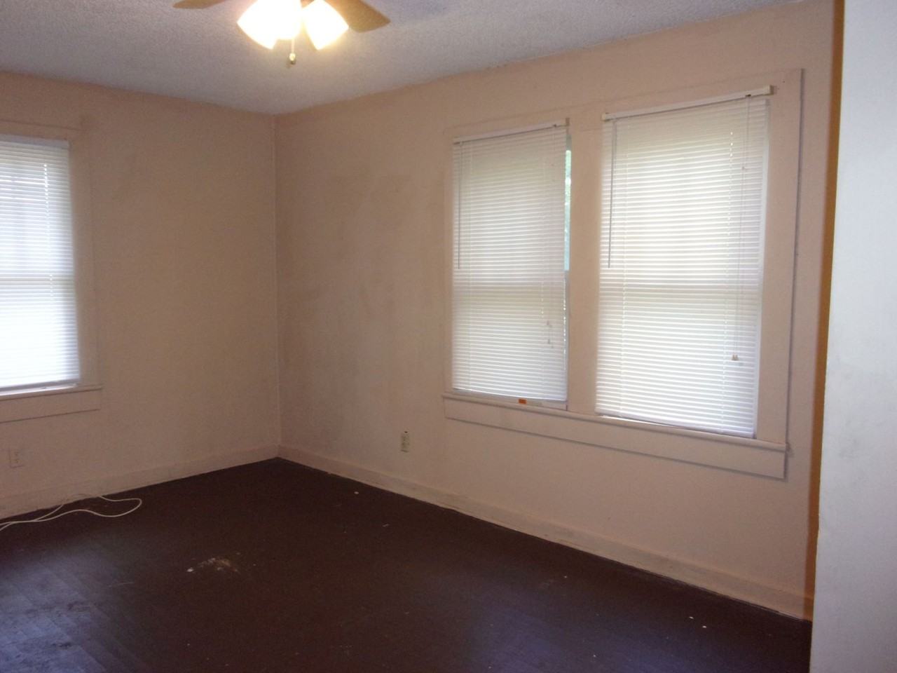 1106 1106 1/2 D- Roosevelt St. - Photo 3 of 22