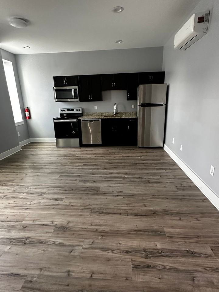 4632 Centre - Photo 3 of 33