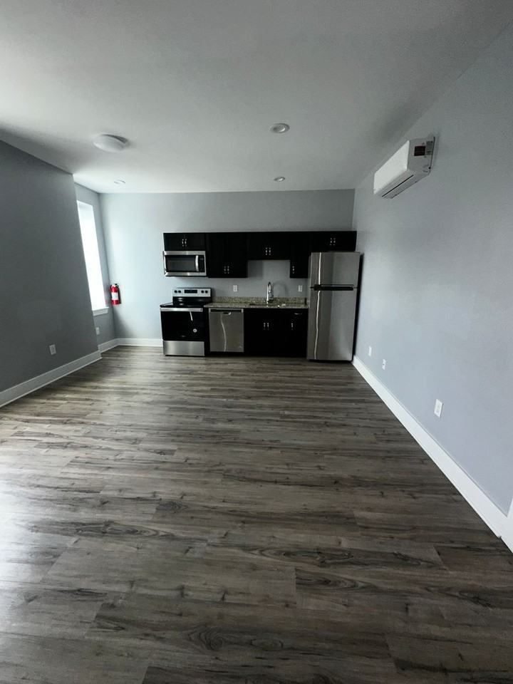 4632 Centre - Photo 4 of 33