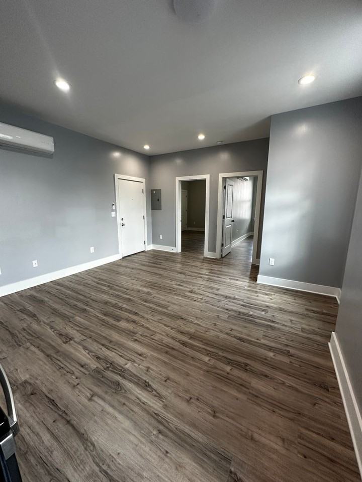 4632 Centre - Photo 7 of 33