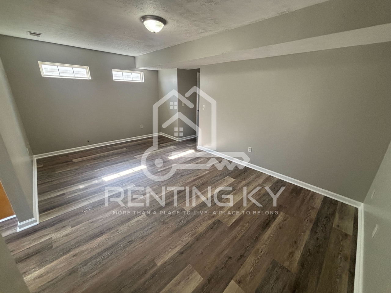 1410 Westwood Dr - Photo 3 of 17