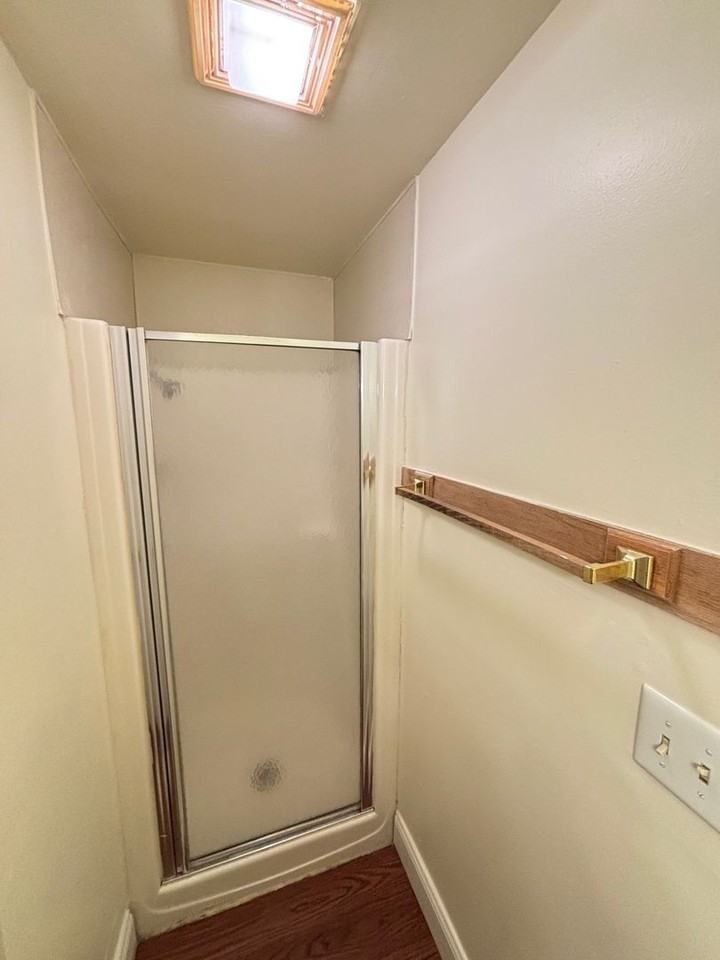 801 W Stoughton St - Photo 4 of 6