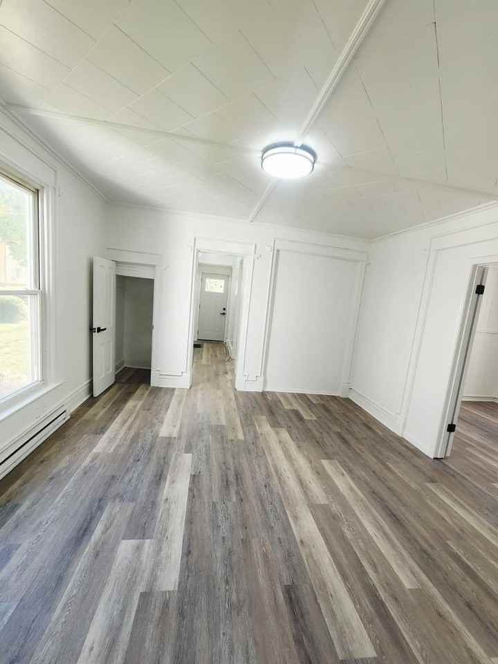 1028 W Wayne St - Photo 2 of 12