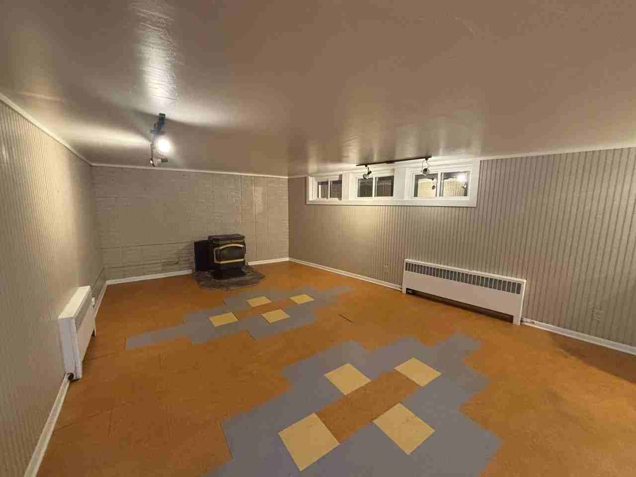 310 Agnes Ave - Photo 2 of 14