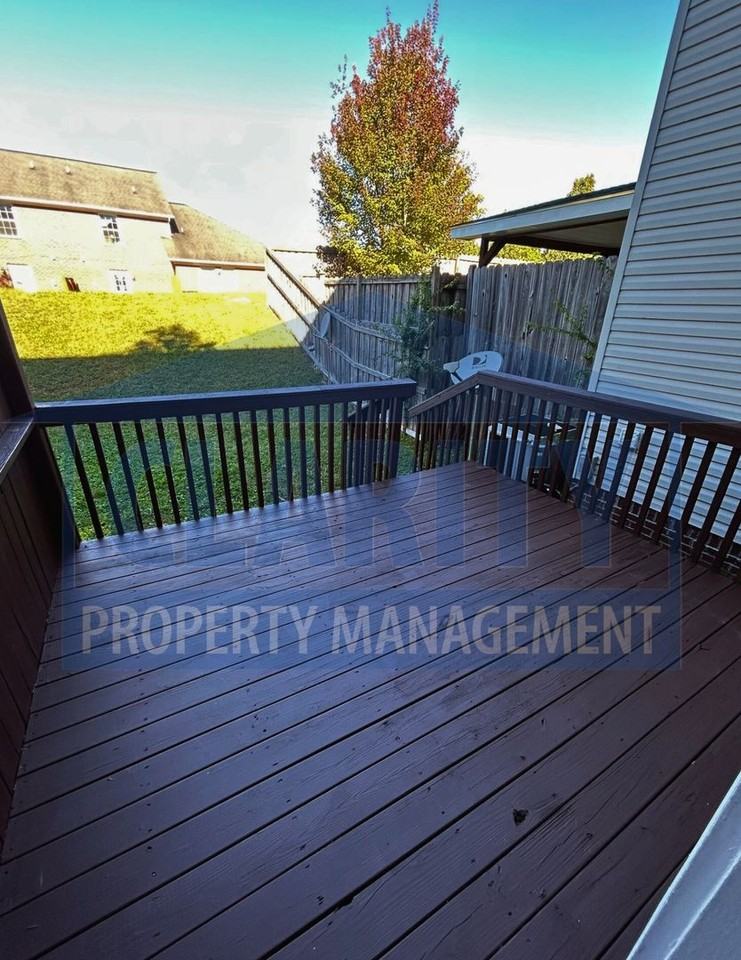 1725 Northeast New Castle Drive - Photo 5 of 22