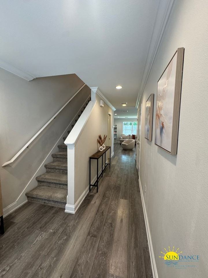 195 Ellis Ave - Photo 2 of 32