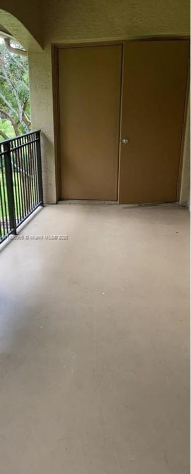 230 Sw 117th Ter - Photo 5 of 10