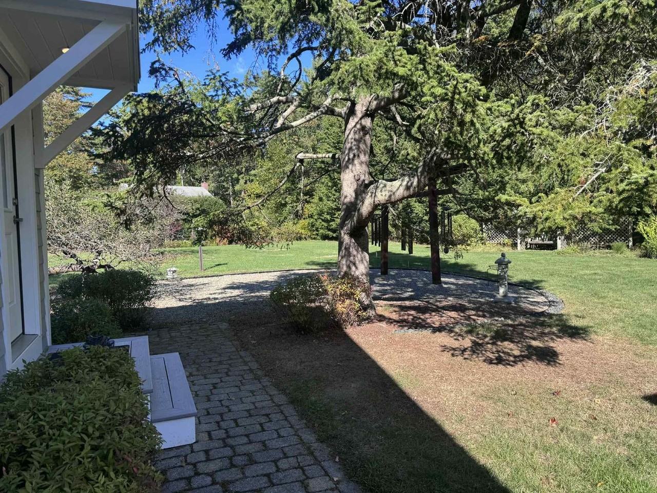 16 Richards Drive - Photo 2 of 50