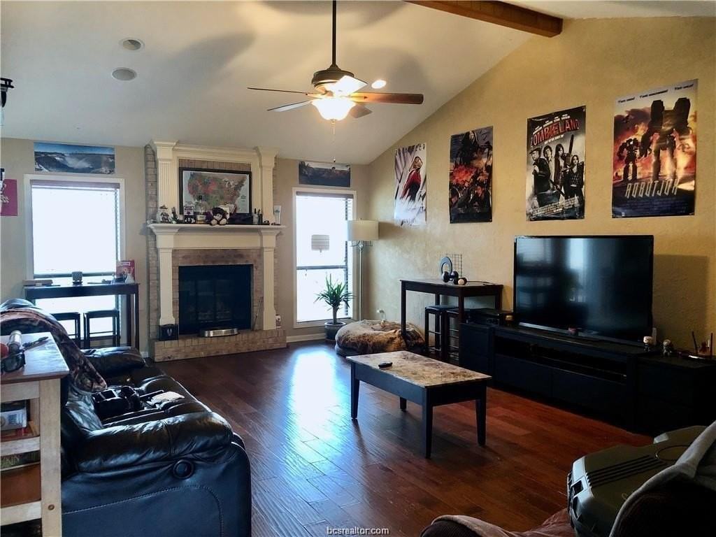 2503 Sumter Dr - Photo 3 of 15