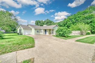 2812 Shirewood Dr - Photo 1 of 1