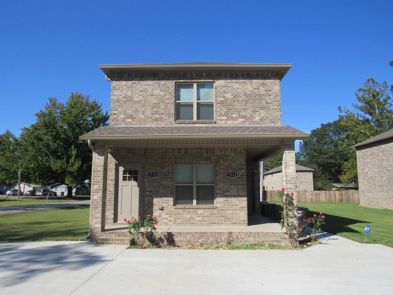 1516 S Bailey St - Photo 3 of 33