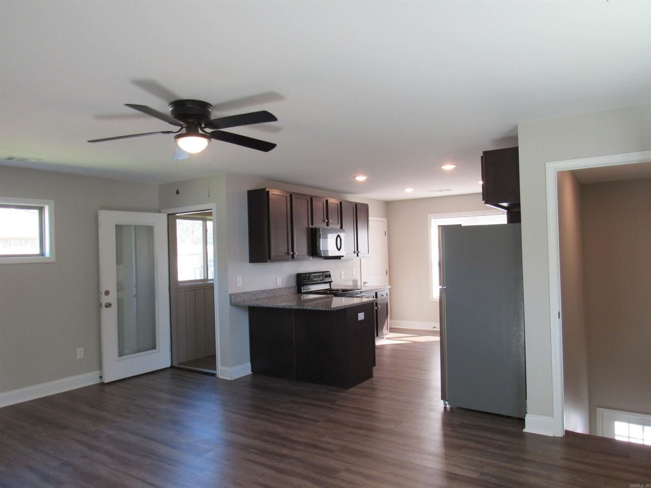 1516 S Bailey St - Photo 5 of 33