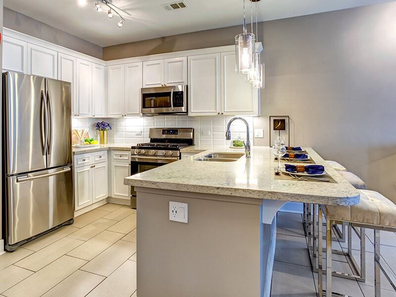 500 Station Blvd - Photo 2 of 31