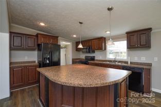 711 W Cj Thomas Rd - Photo 1 of 1