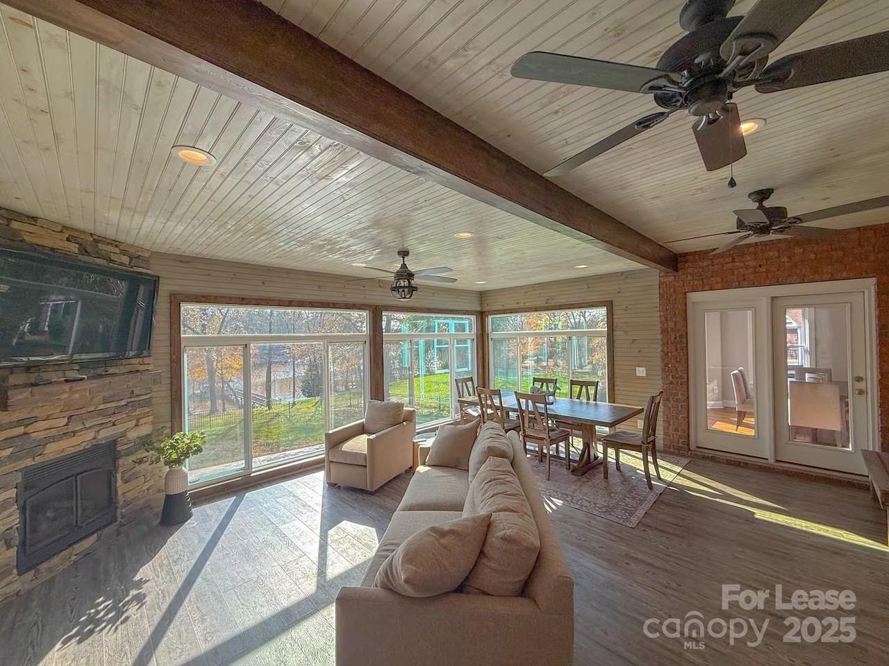 876 Armstrong Road - Photo 5 of 31