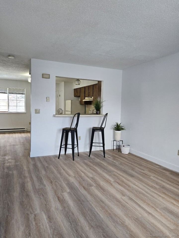 975 Meriden Rd #11 - Photo 4 of 27