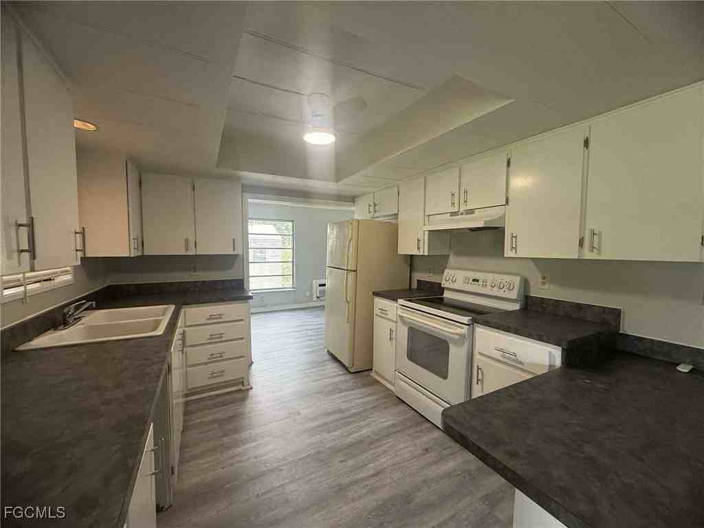 8281 Sevigny Dr - Photo 6 of 13