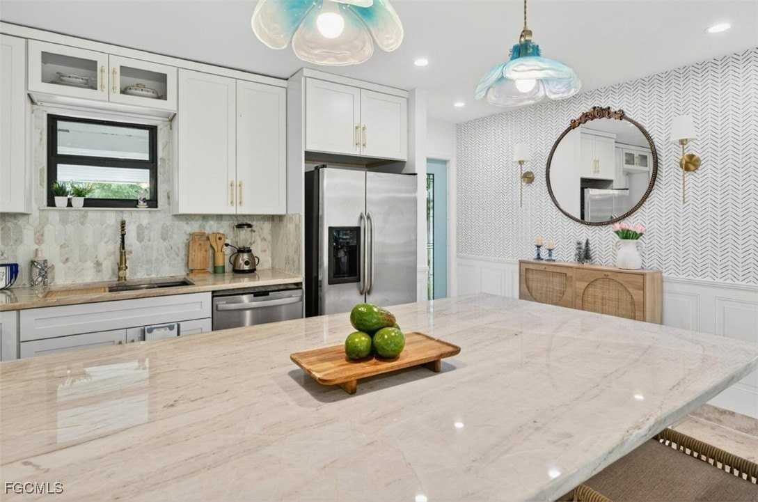 1247 Carlene Ave - Photo 3 of 21