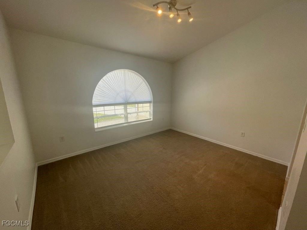 1601 Flora Ave S - Photo 5 of 16