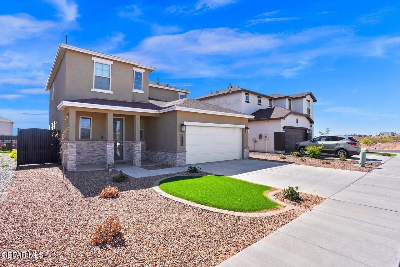 1624 Brevoort St - Photo 3 of 34